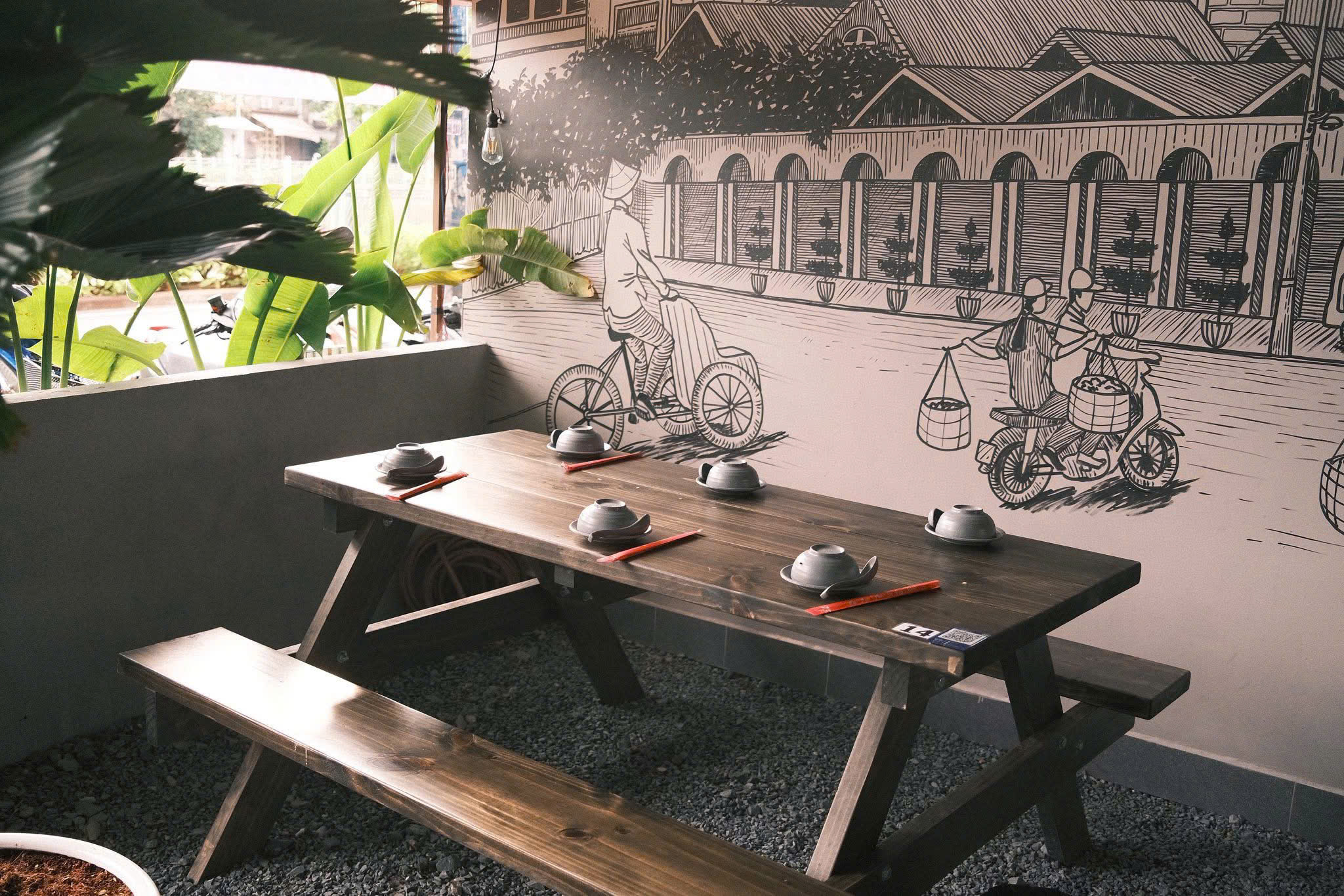 Bộ Bàn Gỗ Thông Băng Liền 1m6 Mặt Rộng 60cm – Phù Hợp Quán Không Gian Thoáng