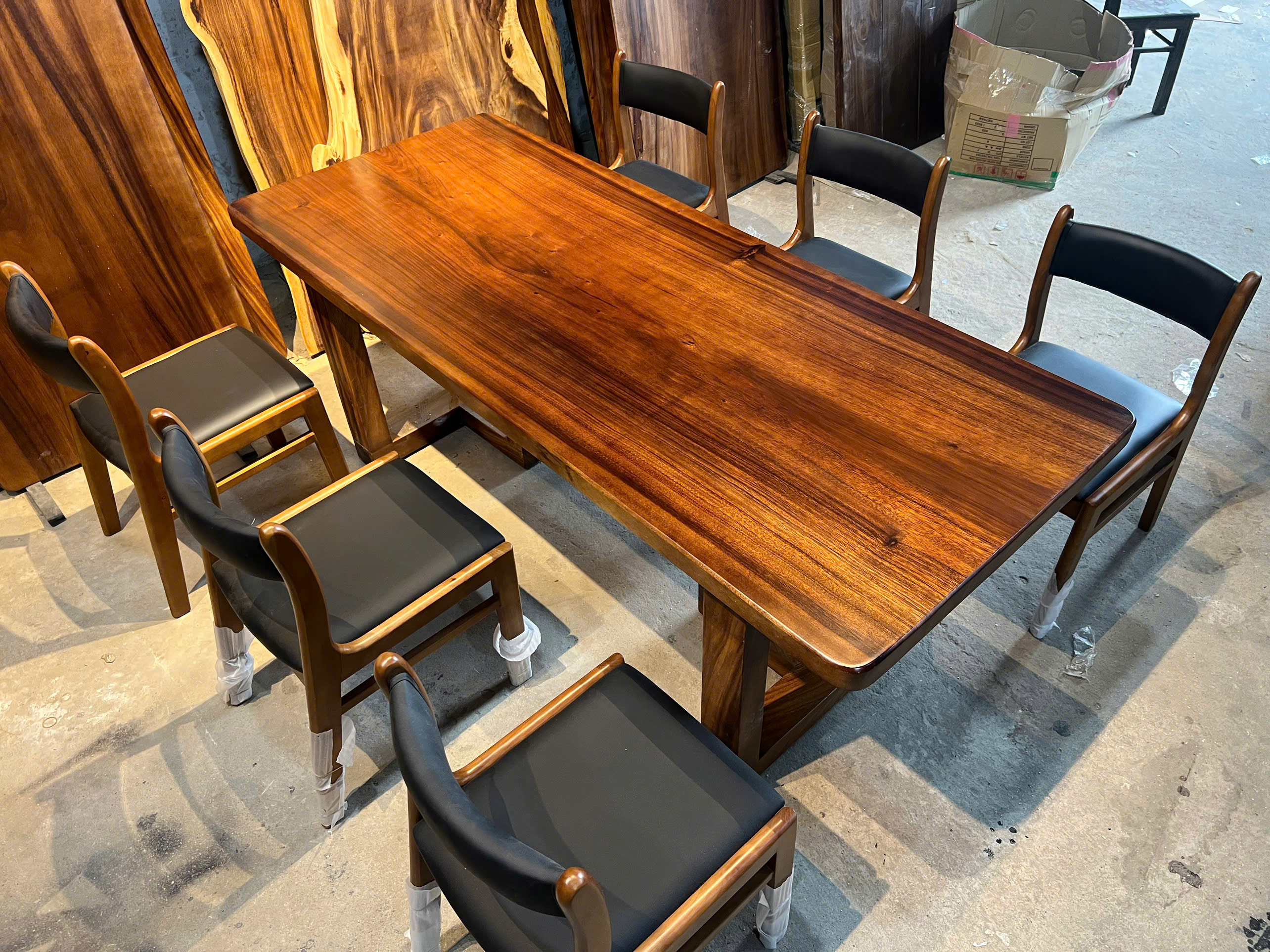 Mặt Bàn Gỗ Me Tây Nguyên Tấm Phù Hợp Cho Bàn 6 Ghế - Vân Gỗ Tự Nhiên Sang Trọng